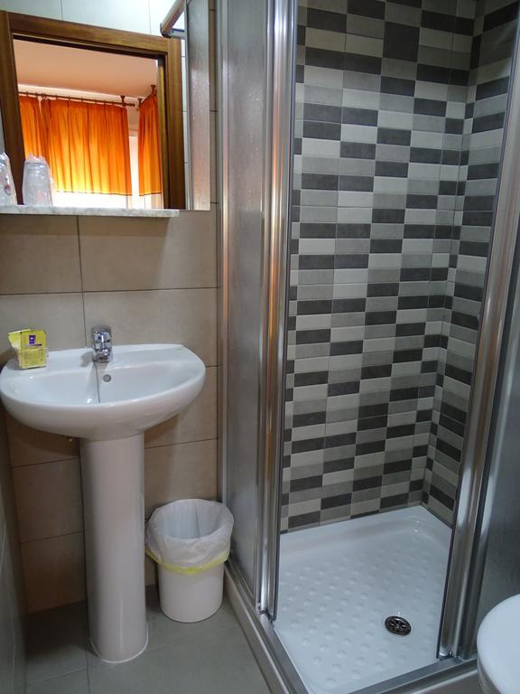 Hostal Argentina Caceres Bagian luar foto