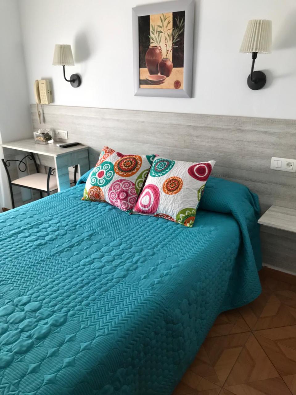 Hostal Argentina Caceres Bagian luar foto