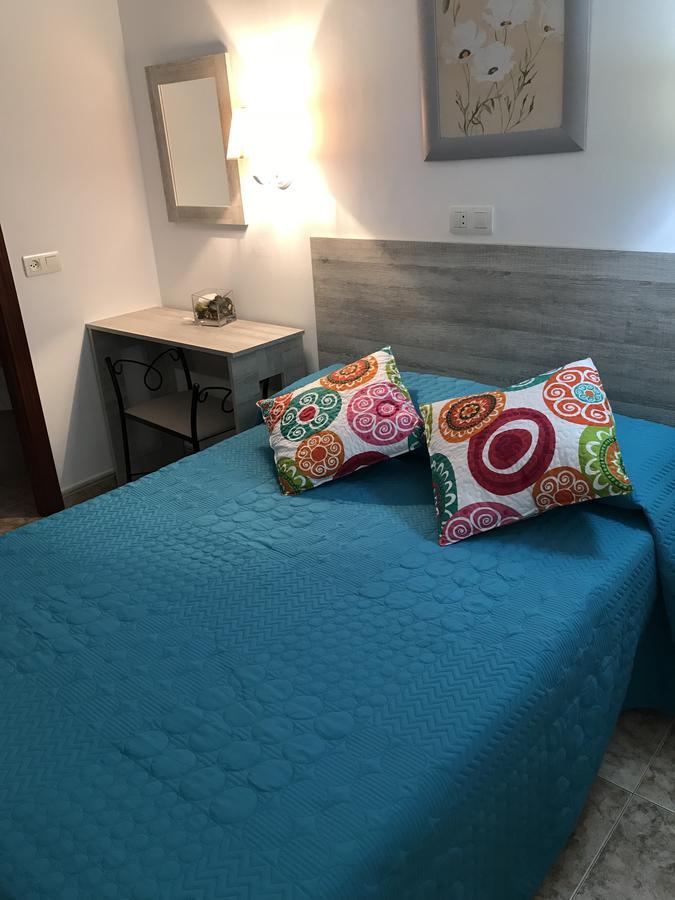 Hostal Argentina Caceres Bagian luar foto