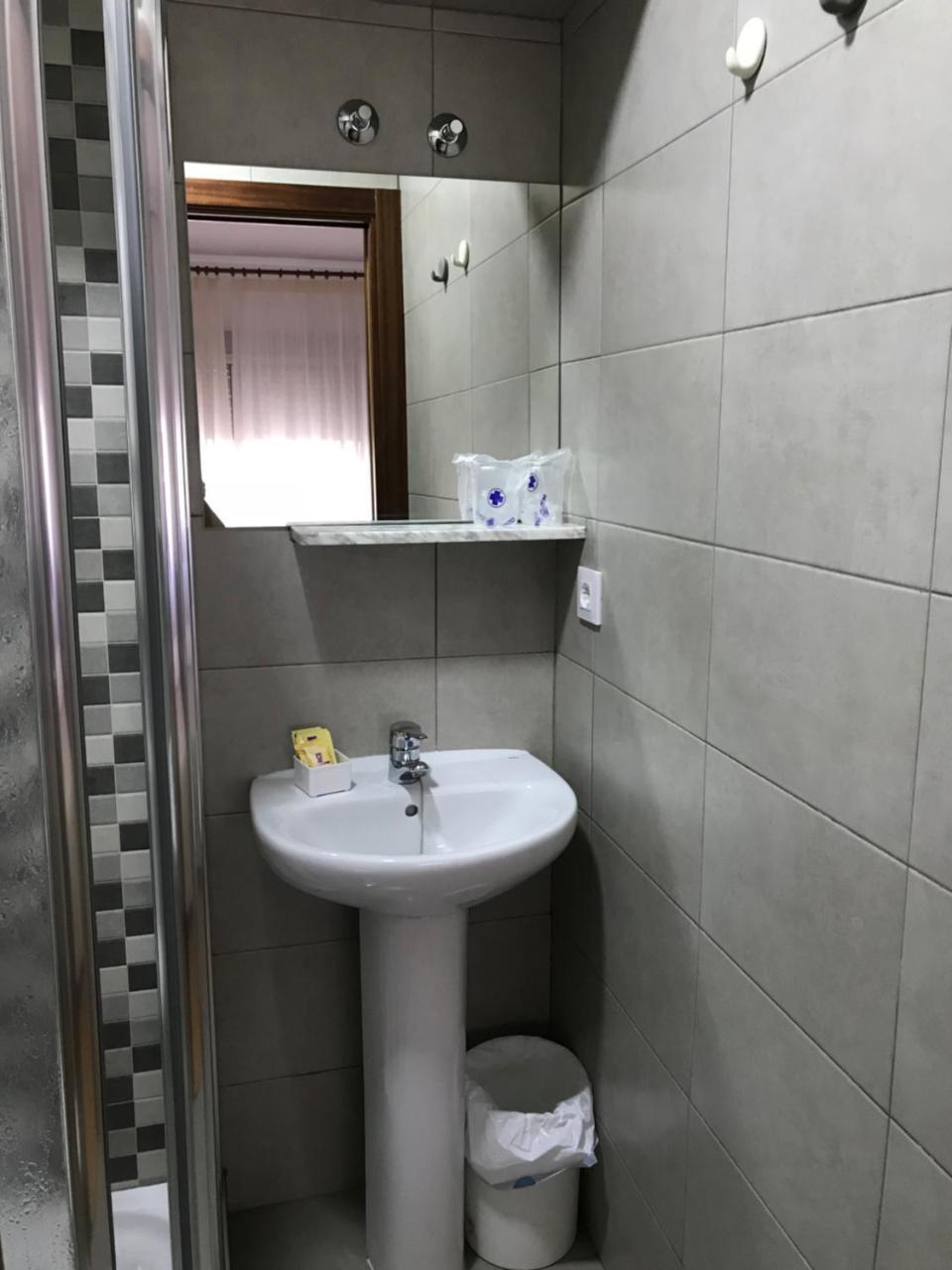 Hostal Argentina Caceres Bagian luar foto