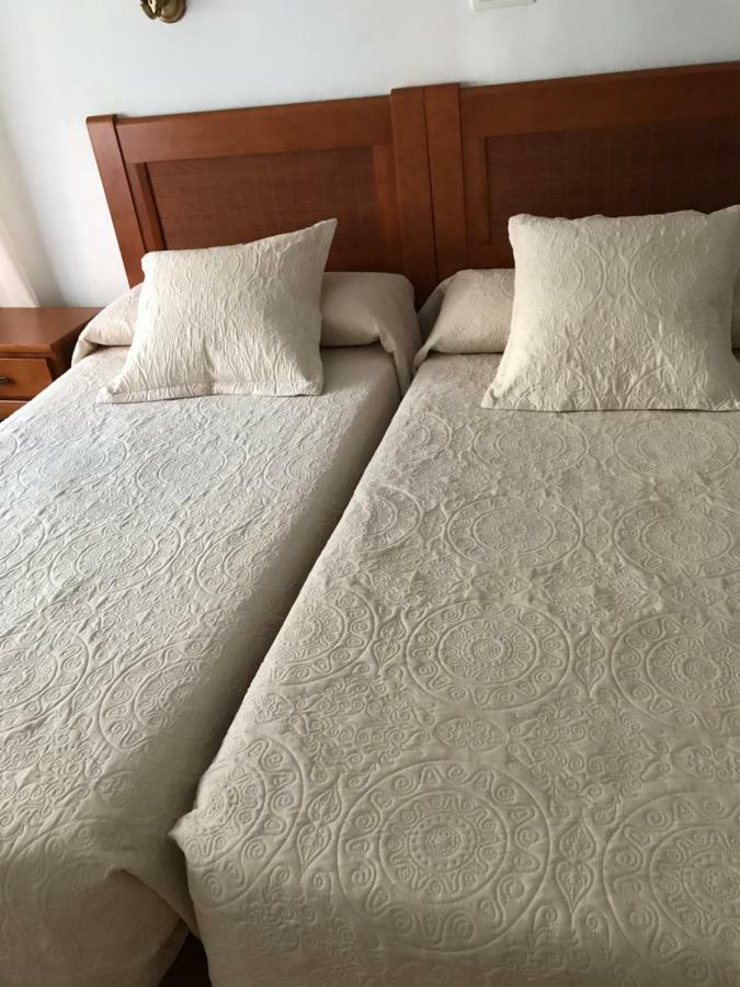 Hostal Argentina Caceres Bagian luar foto